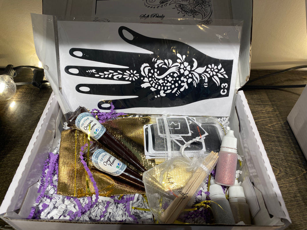 Buy Soulflower Diwalis Day Beauty Gift Box Lavender Try Me Gift Pack For  Men Women, 100% Natural Organic Online at Best Price of Rs 880 - bigbasket